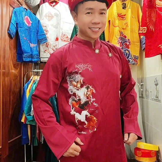 ÁO DÀI CÁCH TÂN MÃ ĐÁO THÀNH CÔNG